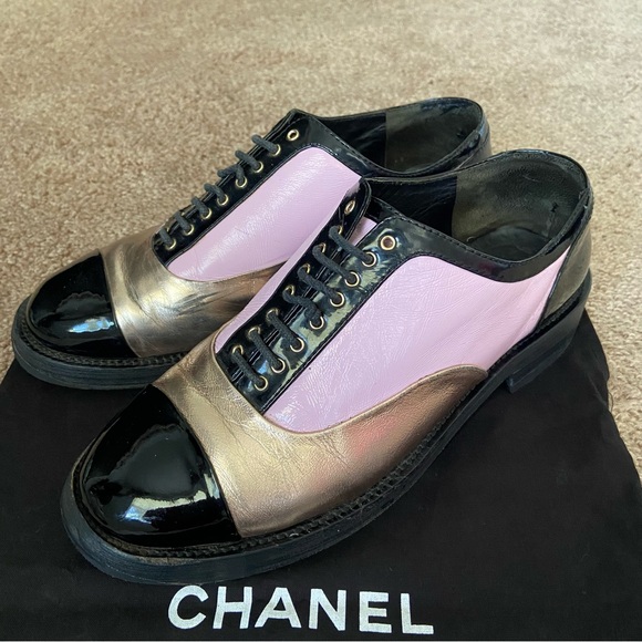 CHANEL Shoes - Chanel 2017 Cuba Cruise Collection Patent Leather Colorblock Oxfords Lac…